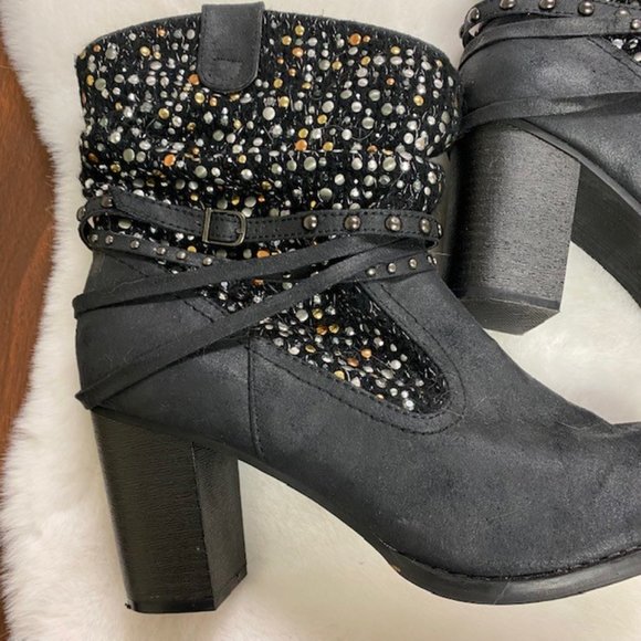 Not Rated Embellished Slouch Ankle Boots, size 10 - Picture 6 of 14